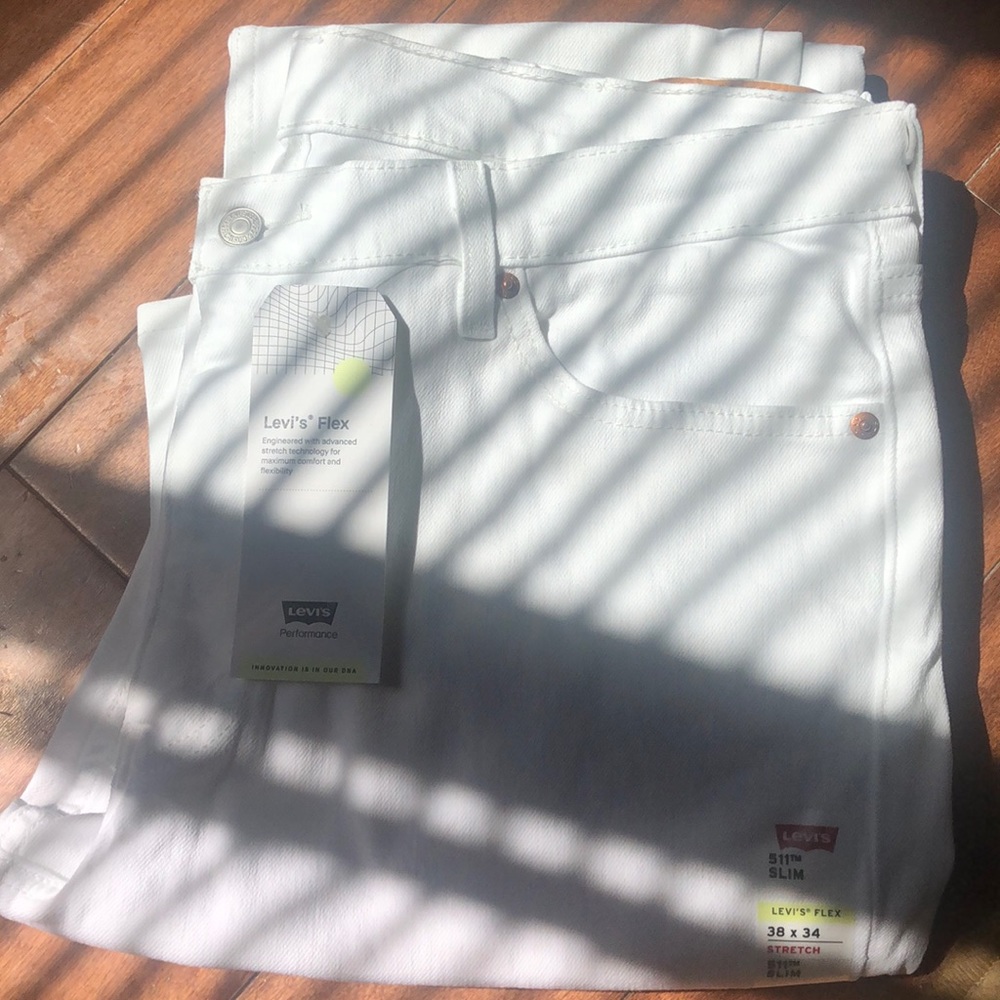 Levi’s flex White jeans